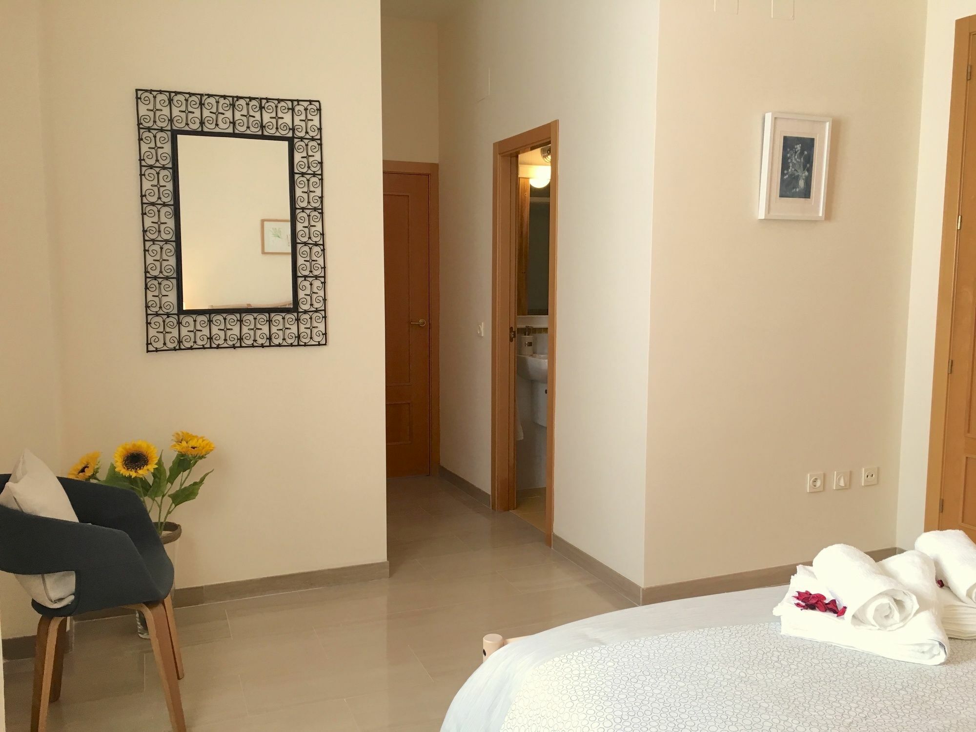 Teodosio Apartment Free Parking & Central Ac Sevilla Dış mekan fotoğraf